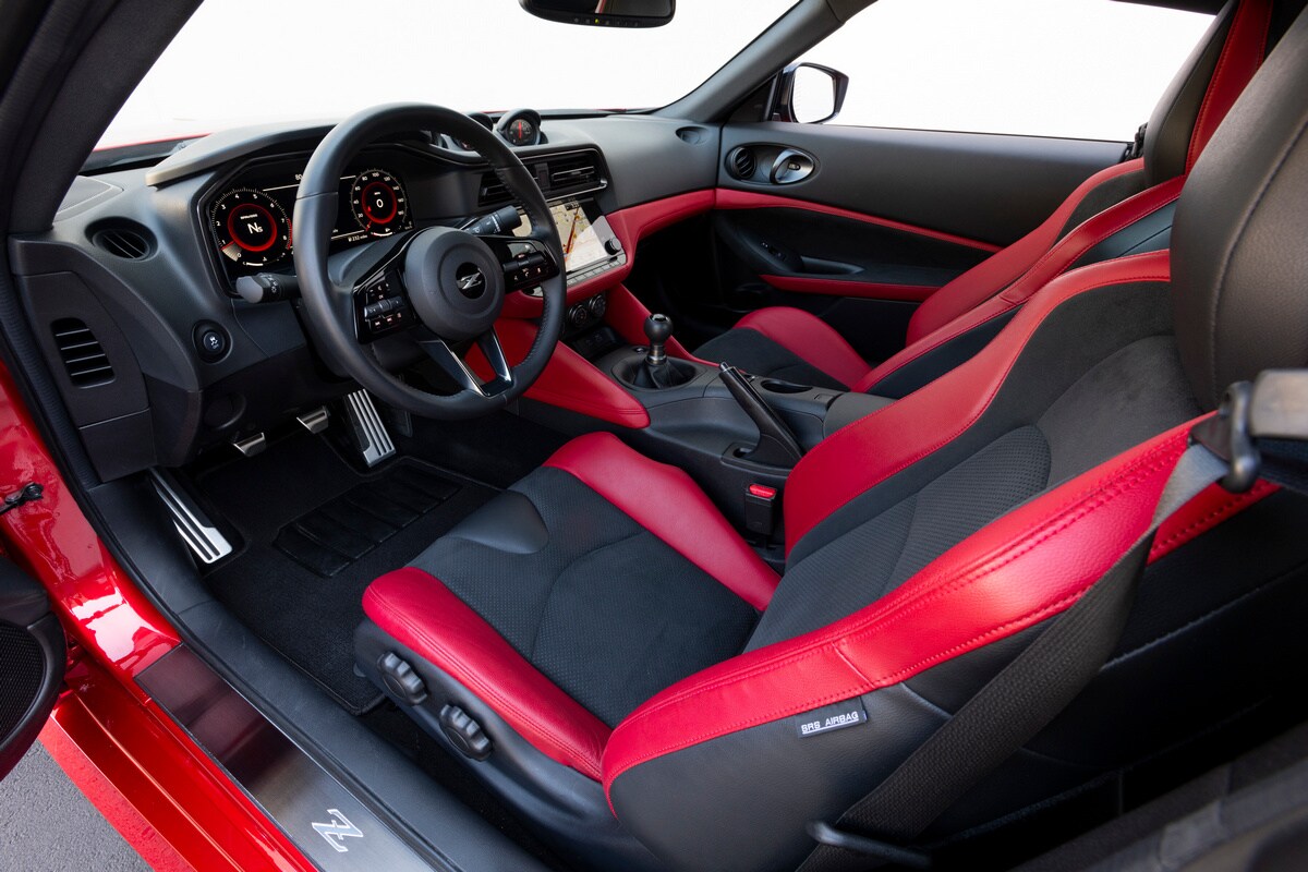 2023-nissan-z-performance-red-21