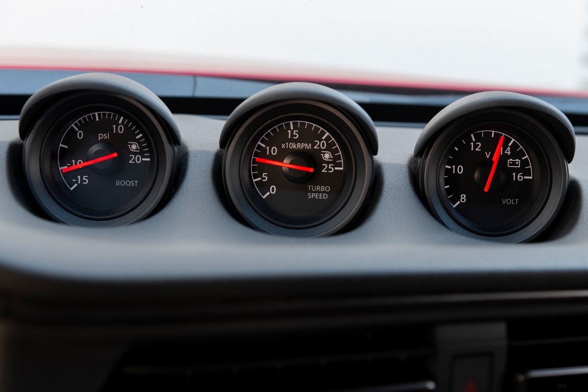 2023-nissan-z-performance-red-25