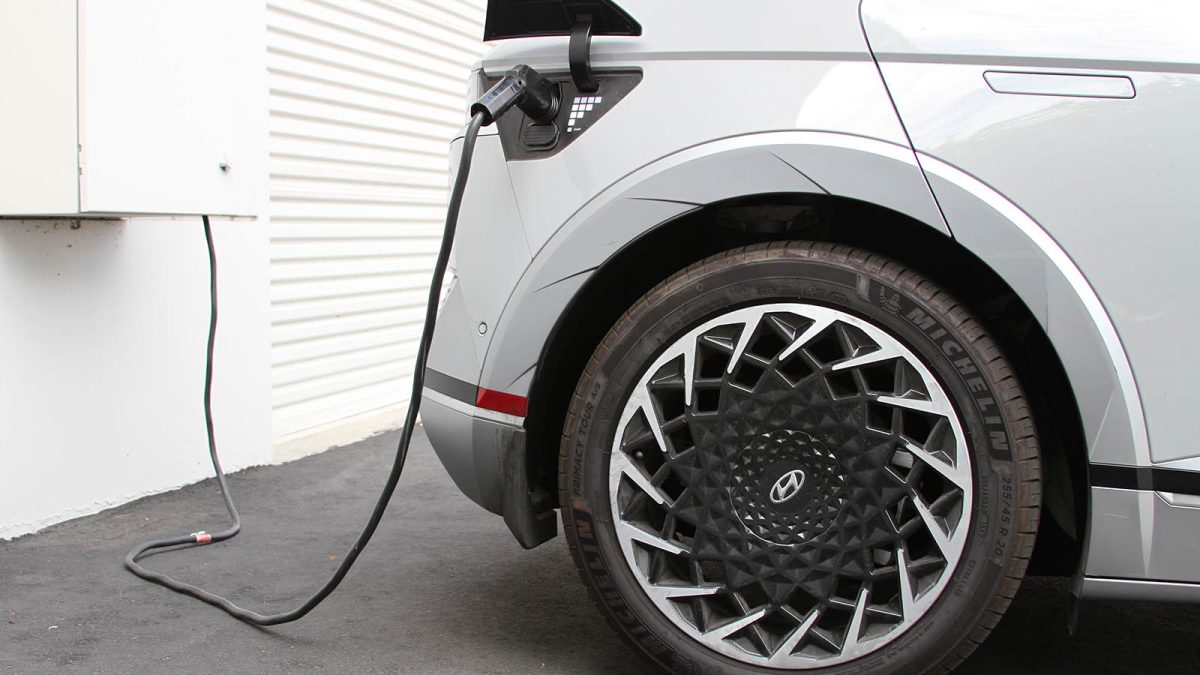 How long does it take to charge a hyundai ioniq deals