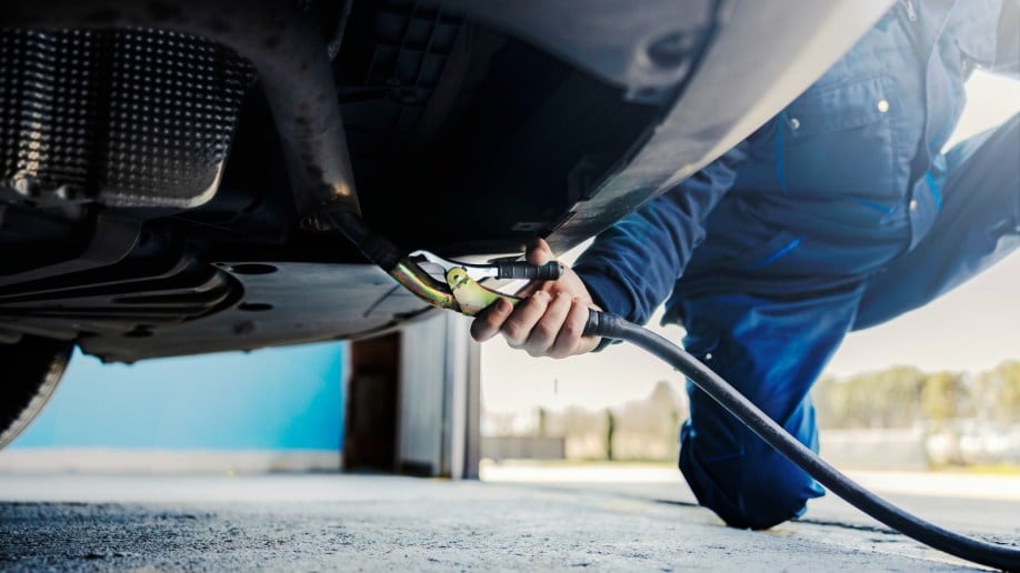Emissions check on a car