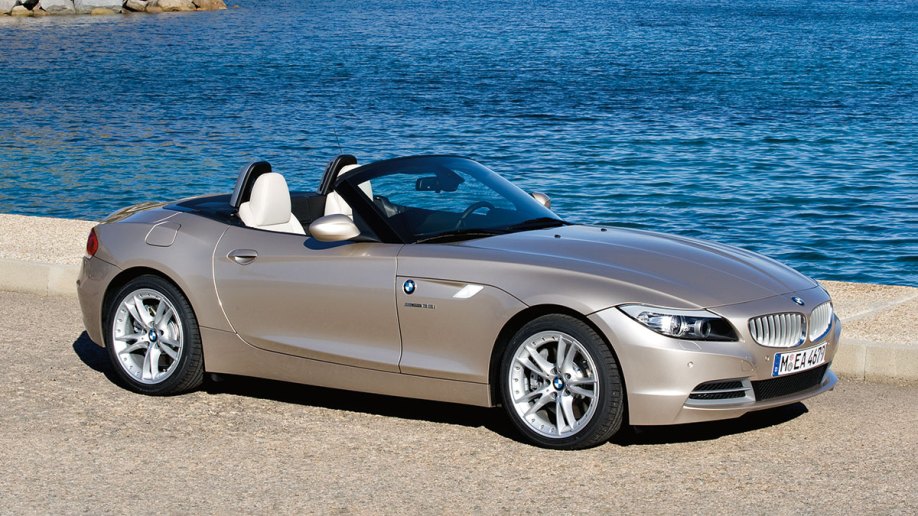 2007 BMW Z4 in champagne.