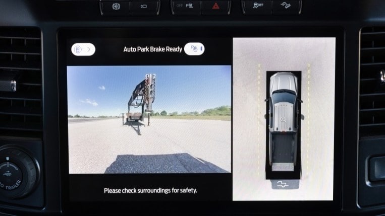 The trailer-down view through the camera system of the 2023 Ford F-250 Super Duty