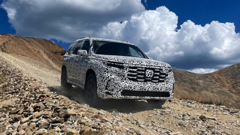 2023 Honda Pilot TrailSport in camo