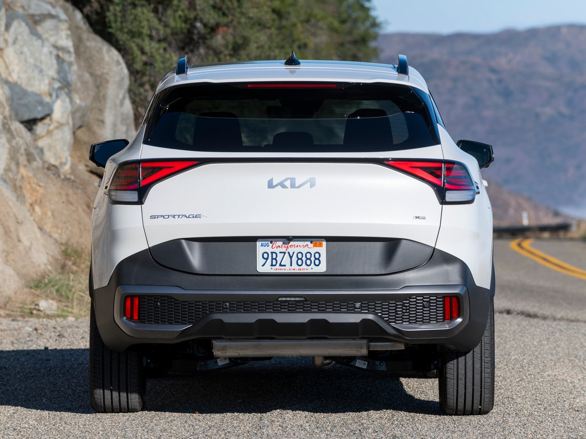 White 2023 Kia Sportage PHEV