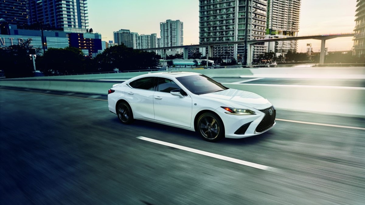2023 Lexus ES New F Sport Packages Infotainment System Kelley Blue Book 2023-lexus-es-new-f-sport-packages-infotainment-system-kelley-blue-book