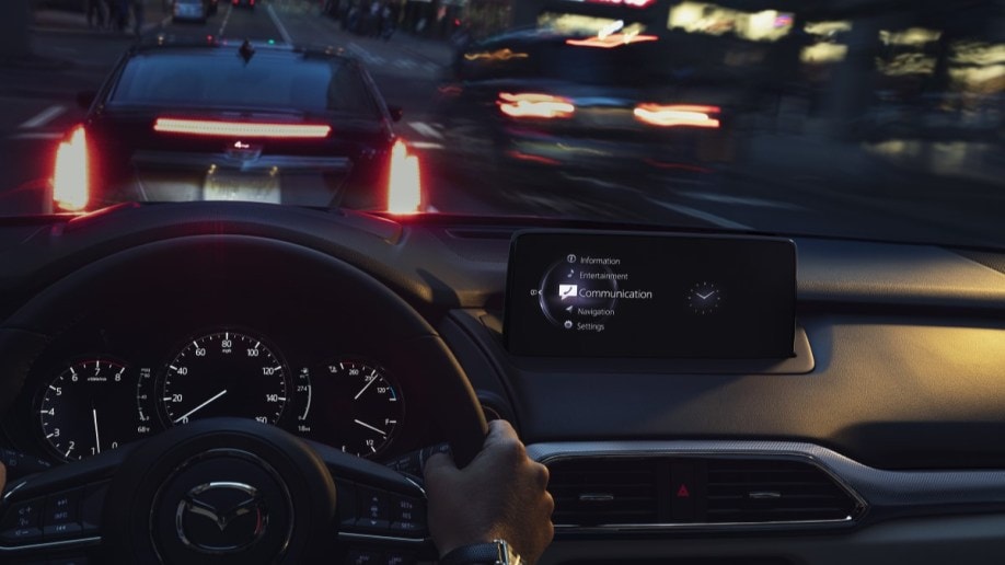 The automatic emergency braking system of the Mazda CX-9 engages
