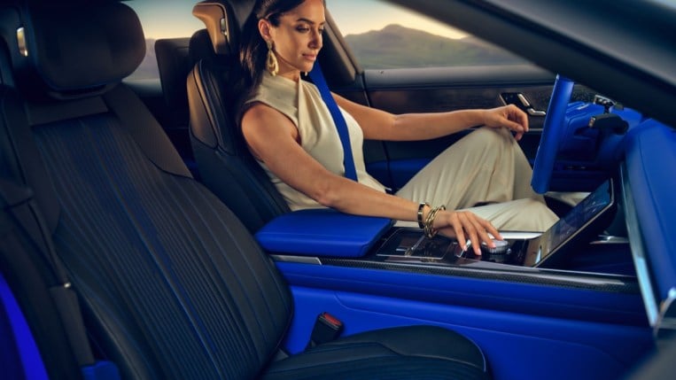 2024-cadillac-celestiq-seats-with-driver