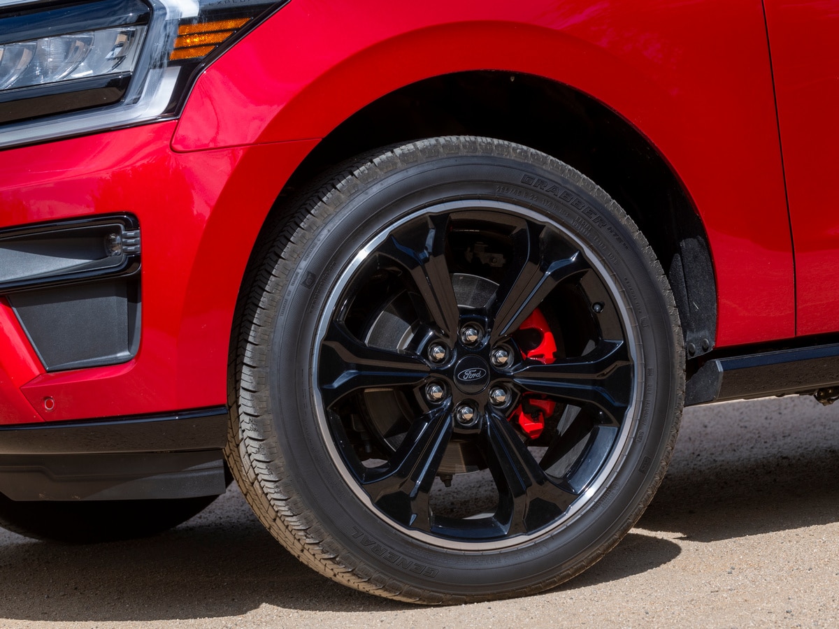 Red 2022 Ford Expedition