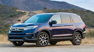 2022 Honda Pilot in blue.