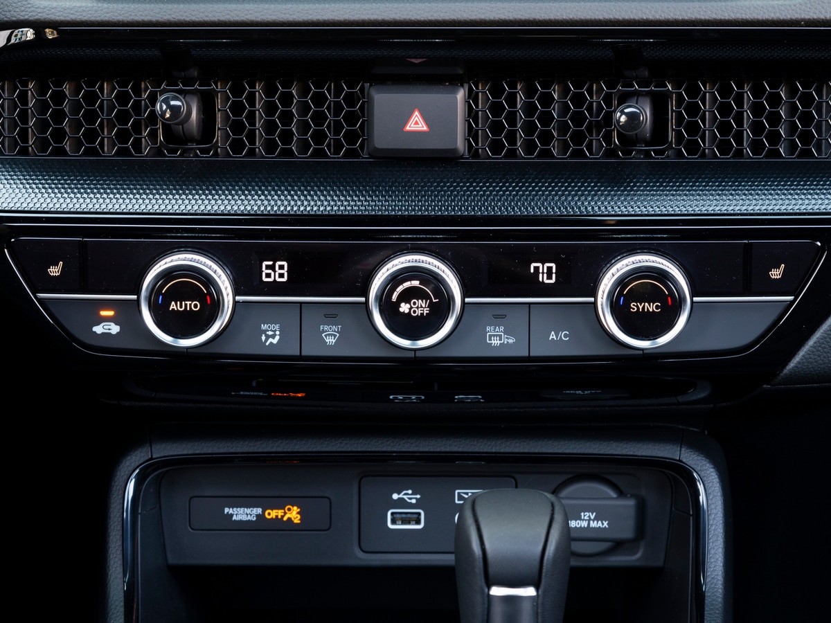 2023 Honda CR-V Hybrid climate controls