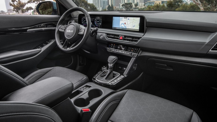 2024 Kia Seltos dash