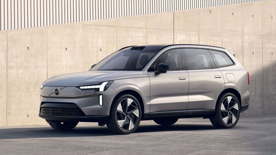 The all-new 2024 Volvo EX90 electric midsize SUV seen from the front.