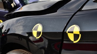 Crash test IIHS