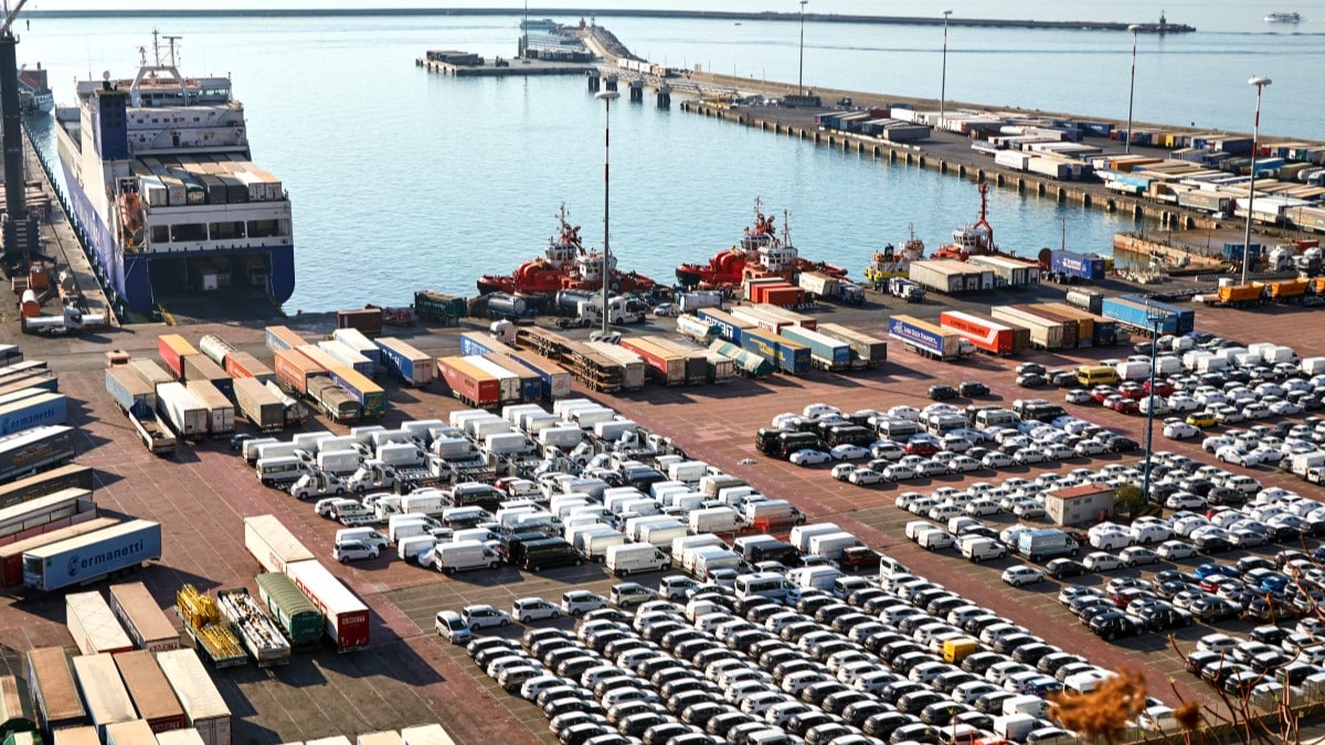 Cars unloaded in a port