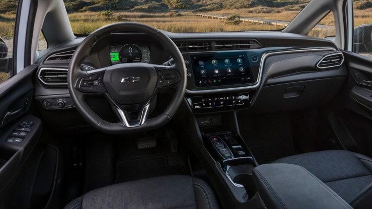 2022 Chevrolet Bolt EUV front cabin