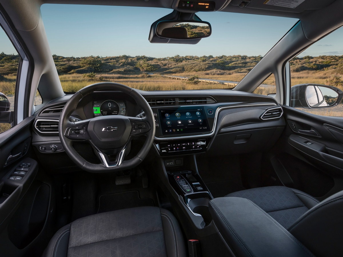 2022 Chevrolet Bolt EUV front cabin wide shot