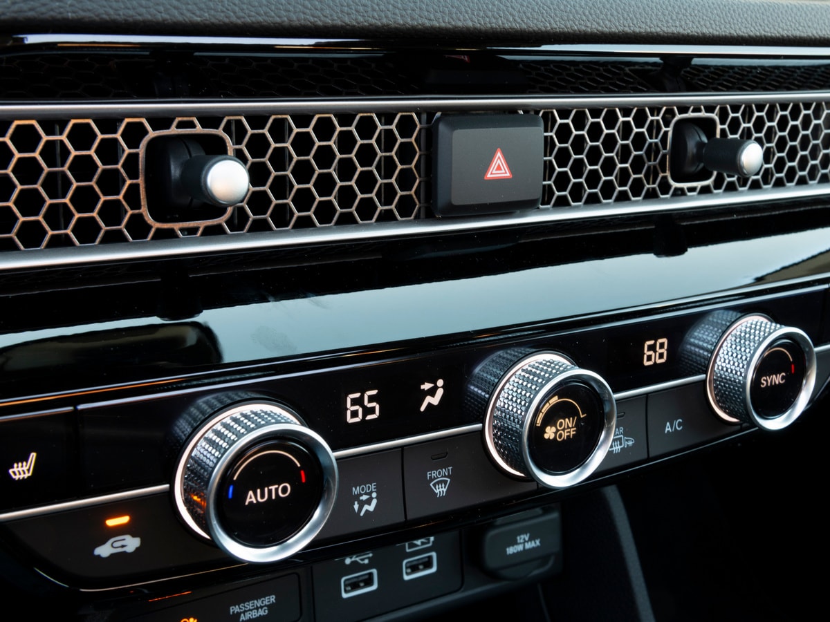 Silver 2022 Honda Civic Sedan climate controls