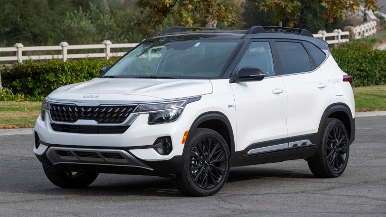 2023 Kia Seltos in white