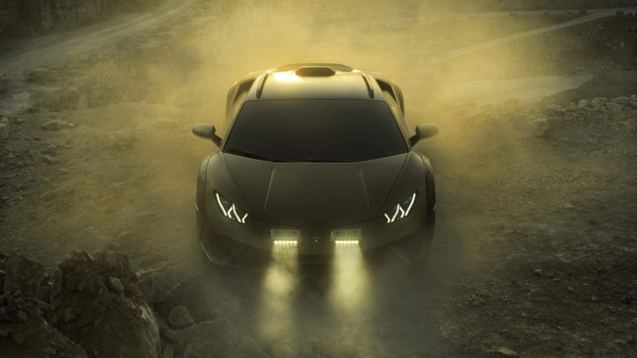 The Lamborghini Huracán Sterrato seen from overhead in off-road testing