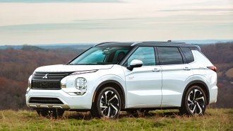 White 2023 Mitsubishi Outlander PHEV