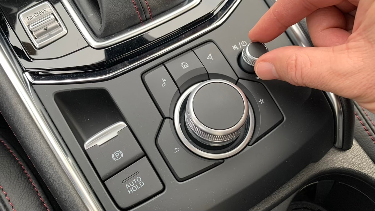 The handy volume knob in the 2023 Mazda CX-5