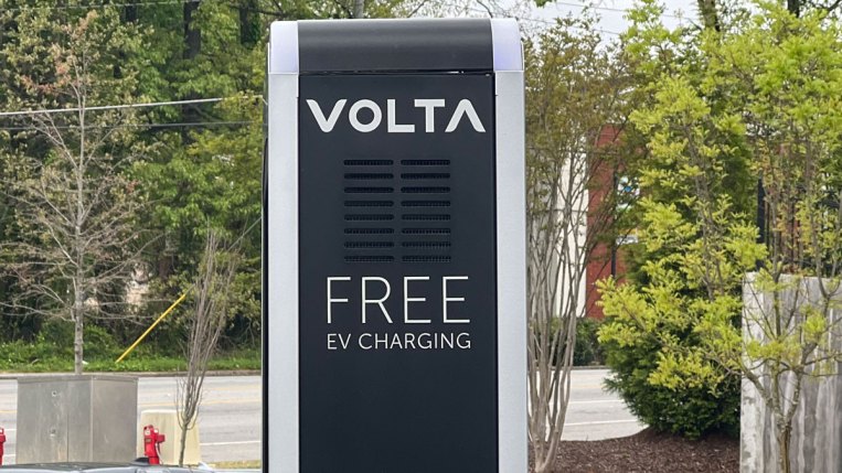 Free charging at a Volta station