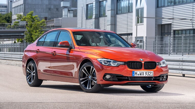 10 Best Used Sedans Under $30,000 - Kelley Blue Book