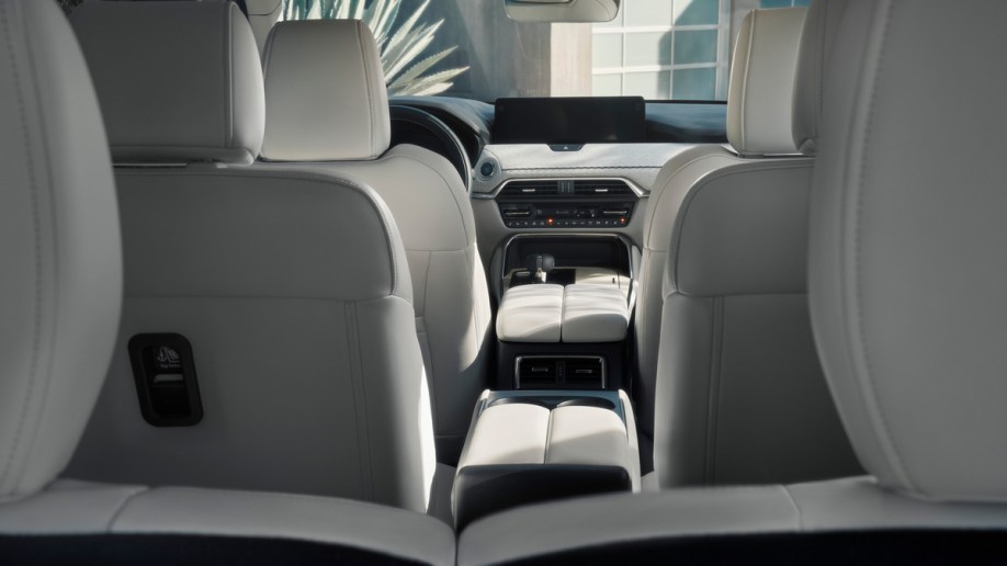 2024 Mazda CX-90 interior seating.