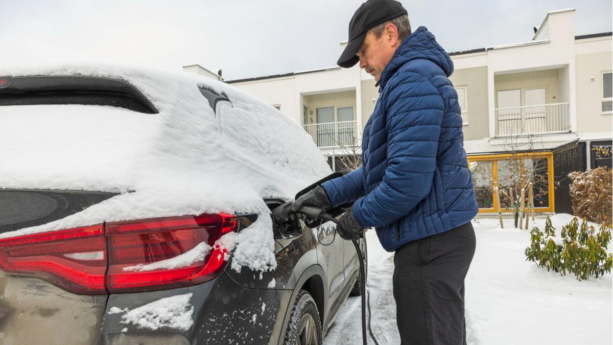 Electric Car Charging: Things to Know for Winter