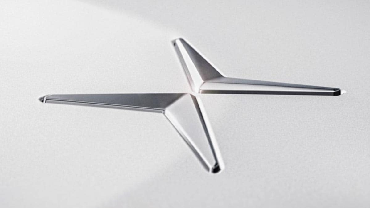 Polestar insignia.