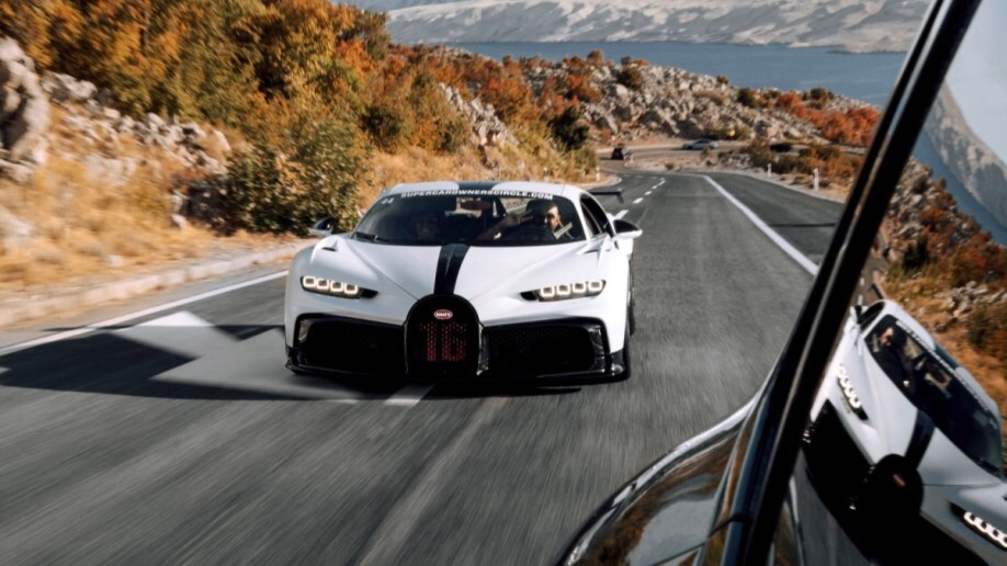 The 2023 Bugatti Chiron seen from head on