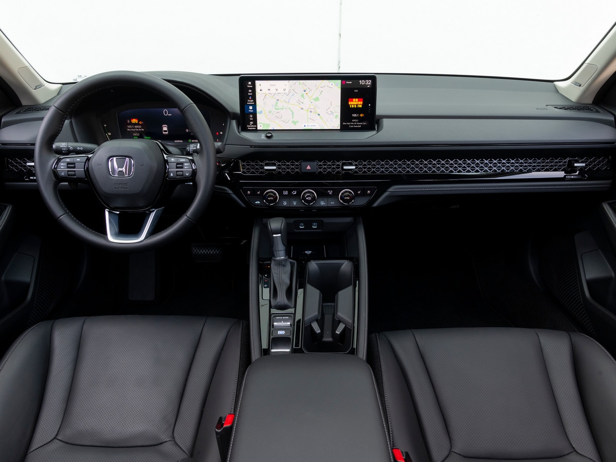 2023 Honda Accord Hybrid dash.
