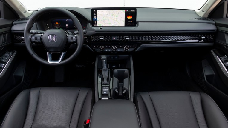 2023 Honda Accord Hybrid dash.