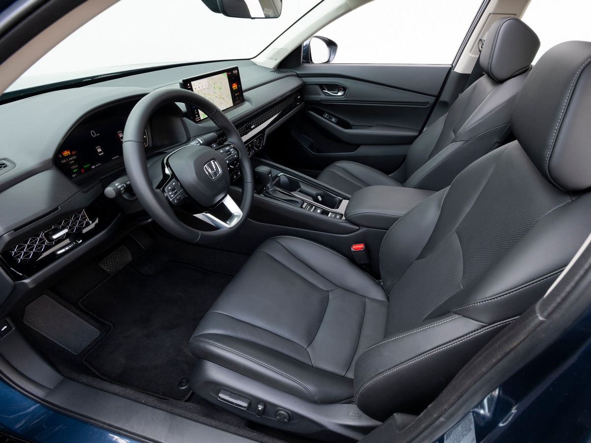 2023 Honda Accord Hybrid front cabin.