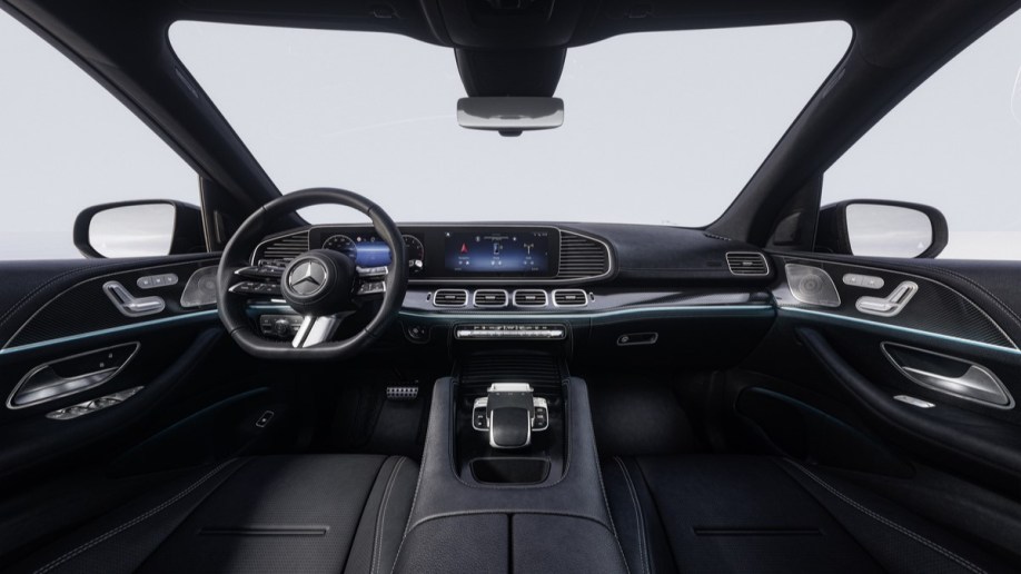 The cabin of the 2024 Mercedes-Benz GLE