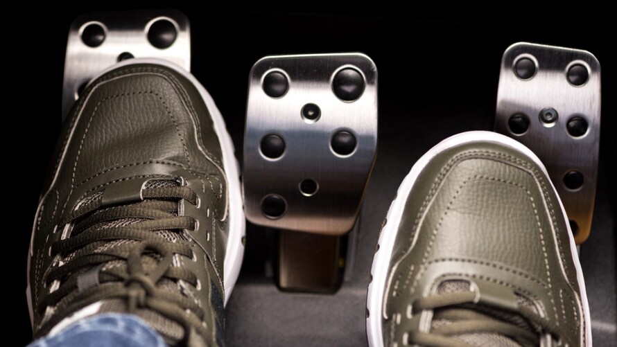 Manual Cars Guide: Everything You Need to Know - Kelley Blue Book