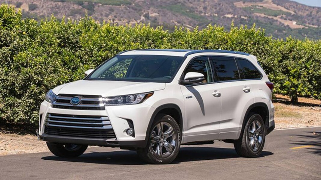10 Best Used Three-Row SUVs Under $30,000 - Kelley Blue Book