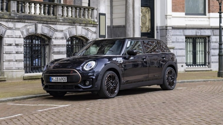 The 2024 Mini Clubman Final Edition seen from a front quarter angle