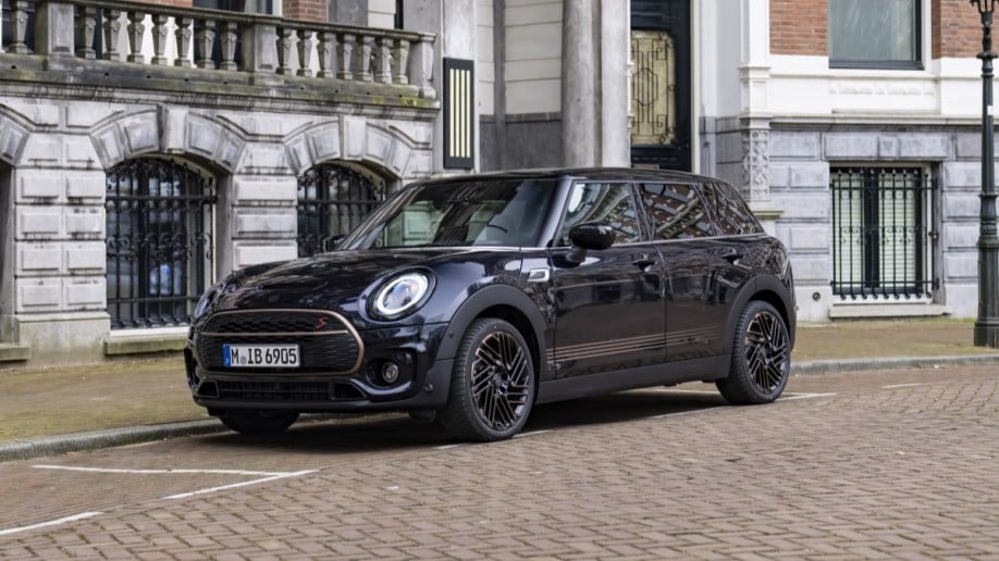The 2024 Mini Clubman Final Edition seen from a front quarter angle
