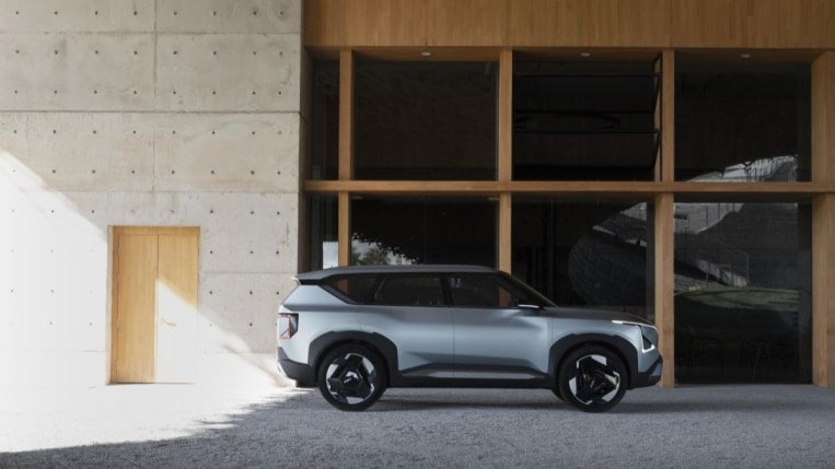 The Kia EV5 concept in profile