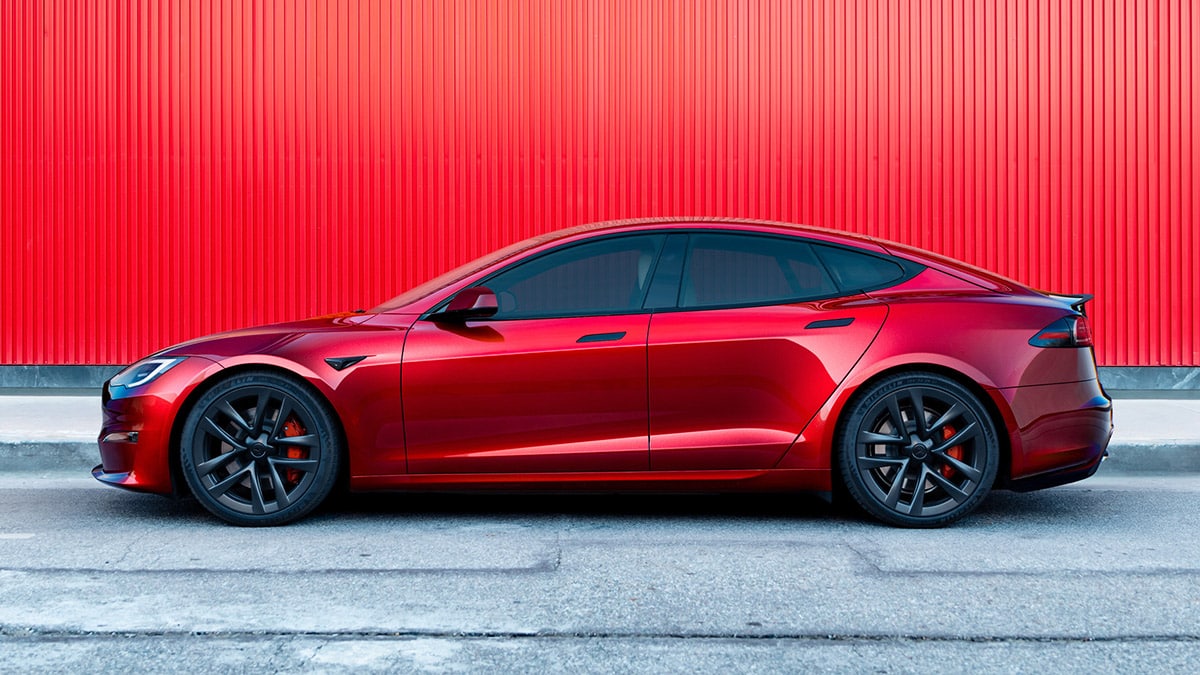 2023 tesla model s red 1200x675 1