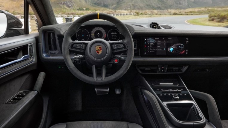 The steering wheel of the 2024 Porsche Cayenne