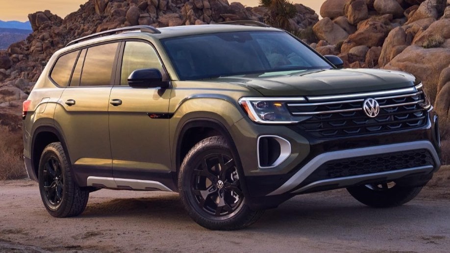 The Volkswagen Atlas Peak Edition seen from a front quarter angle