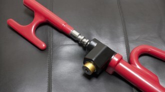 A steering wheel lock device