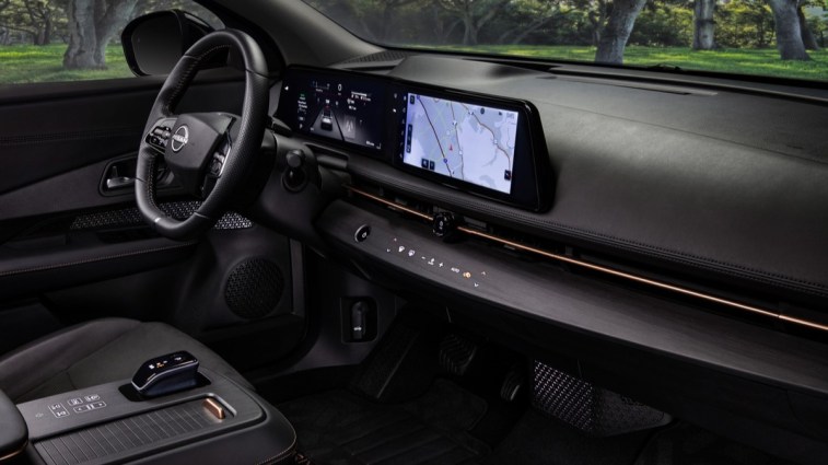 O interior do Nissan Ariya 2023