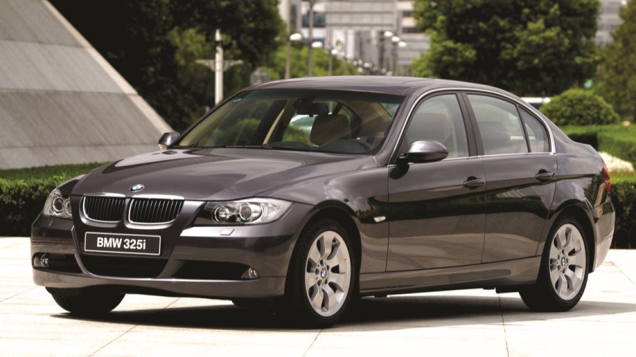 The 2006 BMW 3 Series seen from a front quarter angle