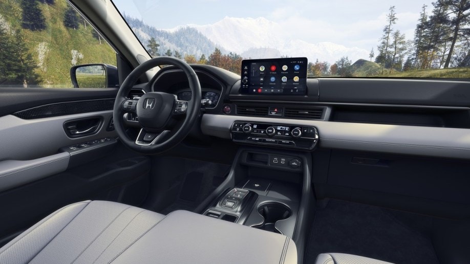 The interior of the 2023 Honda Pilot Elite
