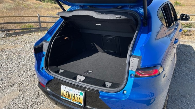 2024 Alfa Romeo Tonale cargo area.