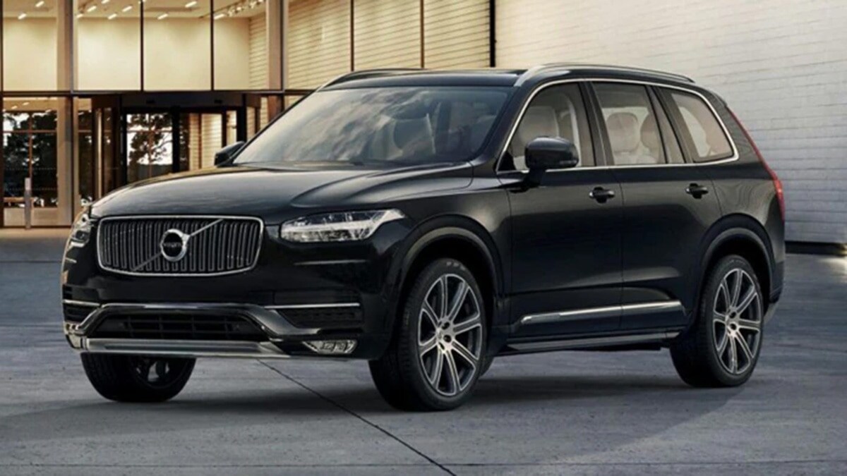 2016 Volvo XC90 in black.