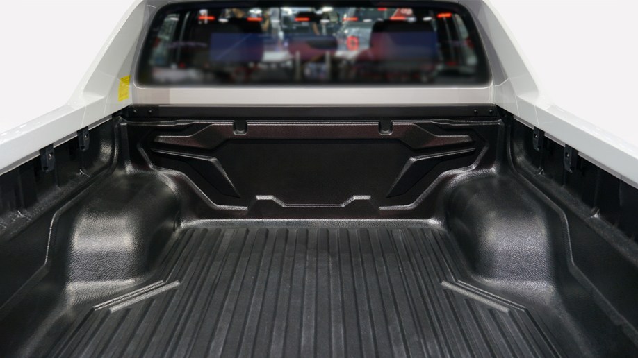 2023 empty truck bed